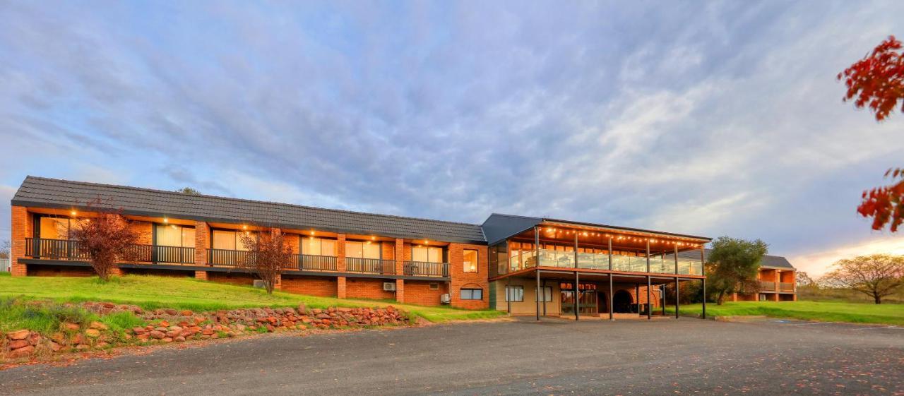 Blue Jacket Motel Canowindra Exterior photo